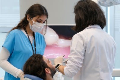 Why Üsküdar University Dental Hospital? - 5